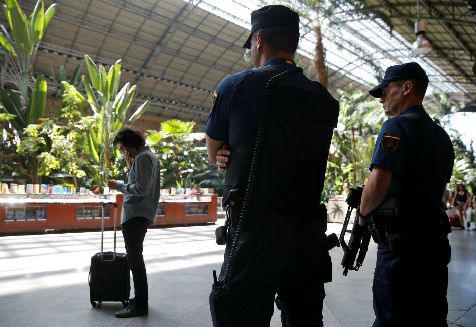 2016-07-15T150140Z_1880712110_D1BETPSVRGAA_RTRMADP_3_EUROPE-ATTACKS-NICE-SPAIN