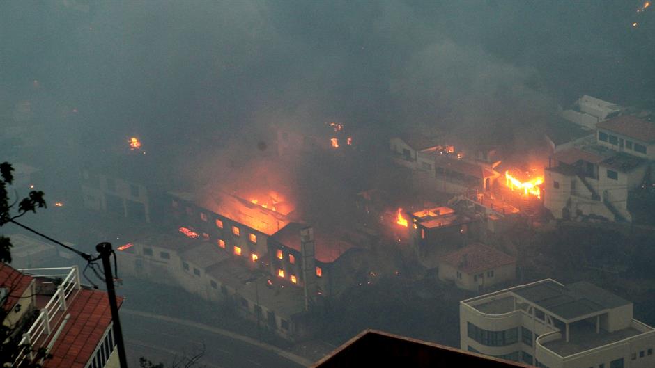 2016-08-09T211642Z_807817220_S1BETUNAFQAA_RTRMADP_3_PORTUGAL-WILDFIRE