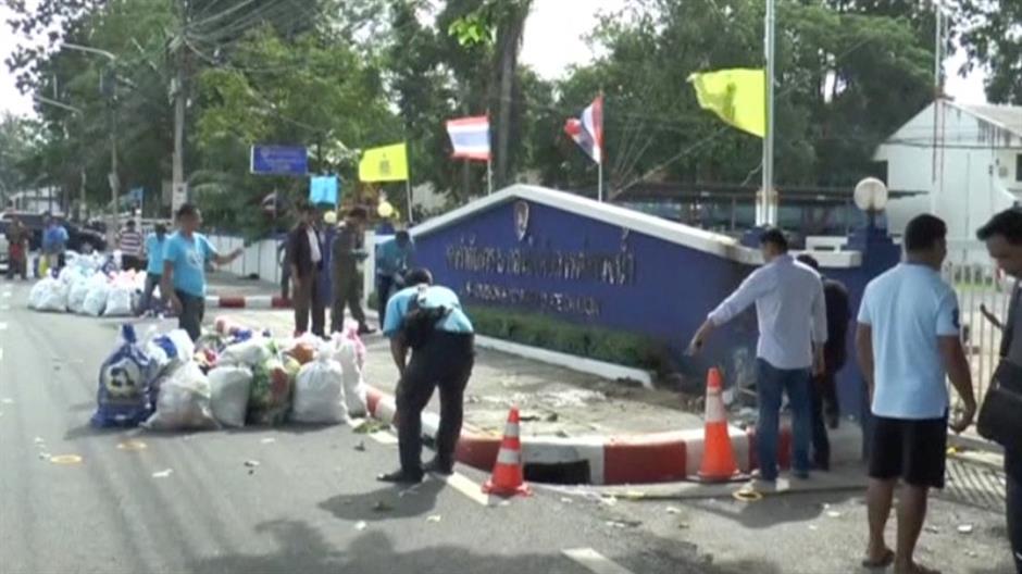 2016-08-12T093718Z_466133439_S1BETUZJOWAA_RTRMADP_3_THAILAND-SECURITY-BLAST