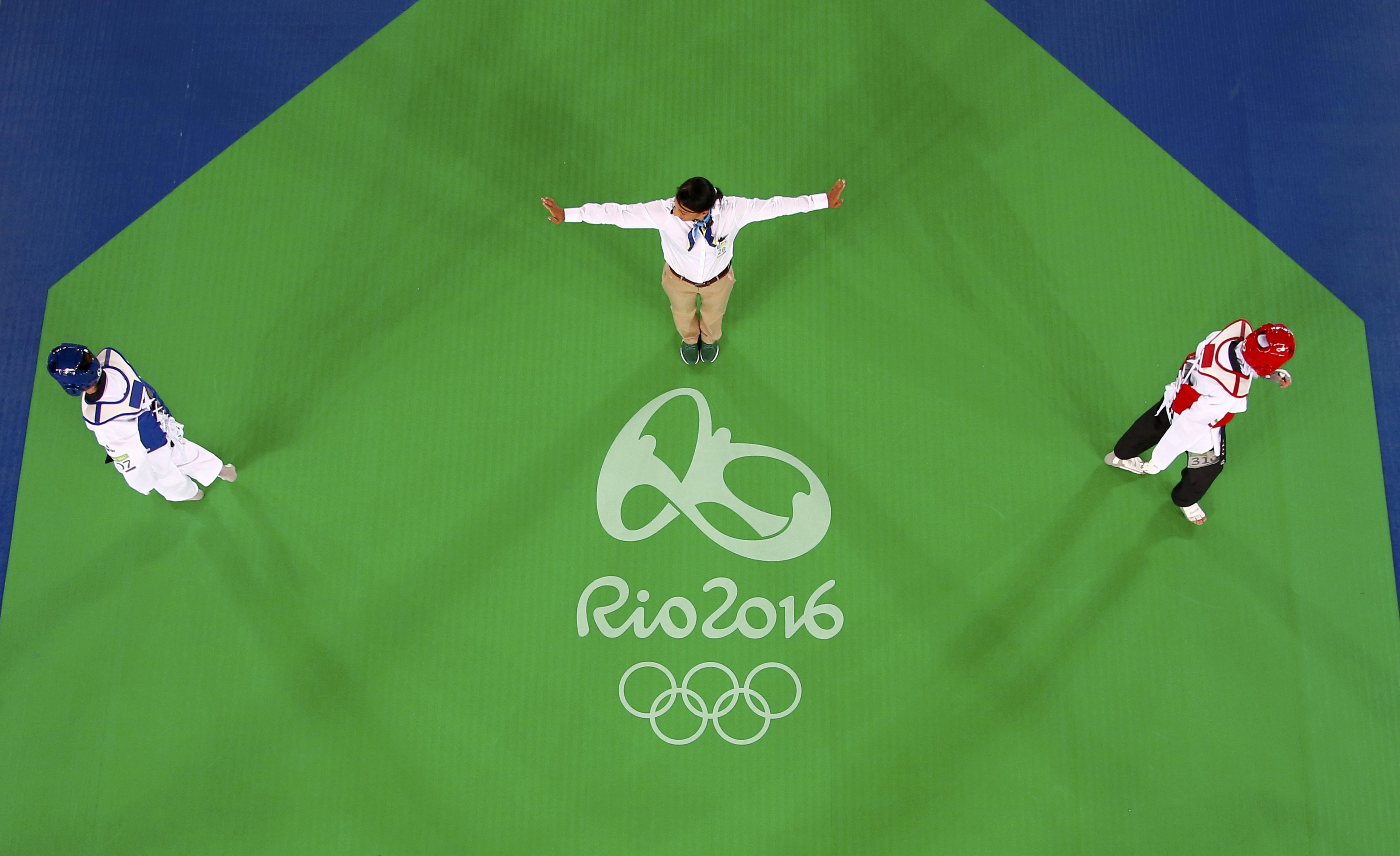 2016-08-18T145448Z_1774355368_RIOEC8I15FBJV_RTRMADP_3_OLYMPICS-RIO-TAEKWONDO-W-FEATHER