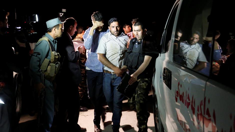 2016-08-24T175650Z_1941773209_S1BETXIBQOAA_RTRMADP_3_AFGHANISTAN-UNIVERSITY-ATTACK
