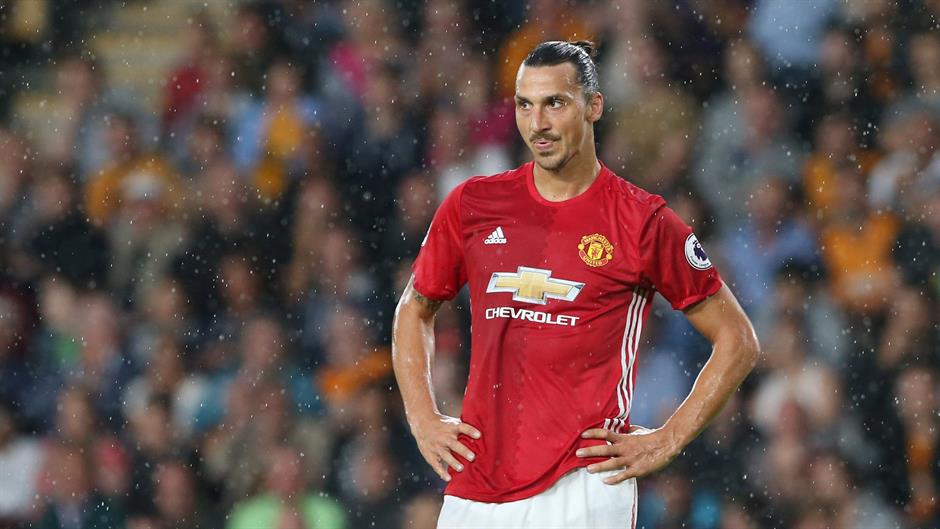 2016-08-27T170550Z_115319150_MT1ACI14590900_RTRMADP_3_SOCCER-ENGLAND-HLL-MUN