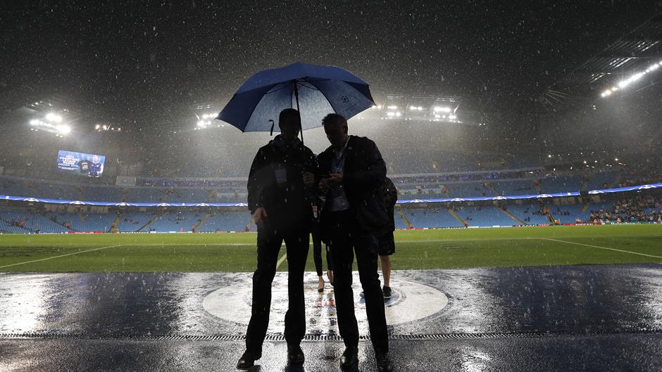 2016-09-13T181918Z_116792358_MT1ACI14608110_RTRMADP_3_SOCCER-CHAMPIONS-MCI-MON