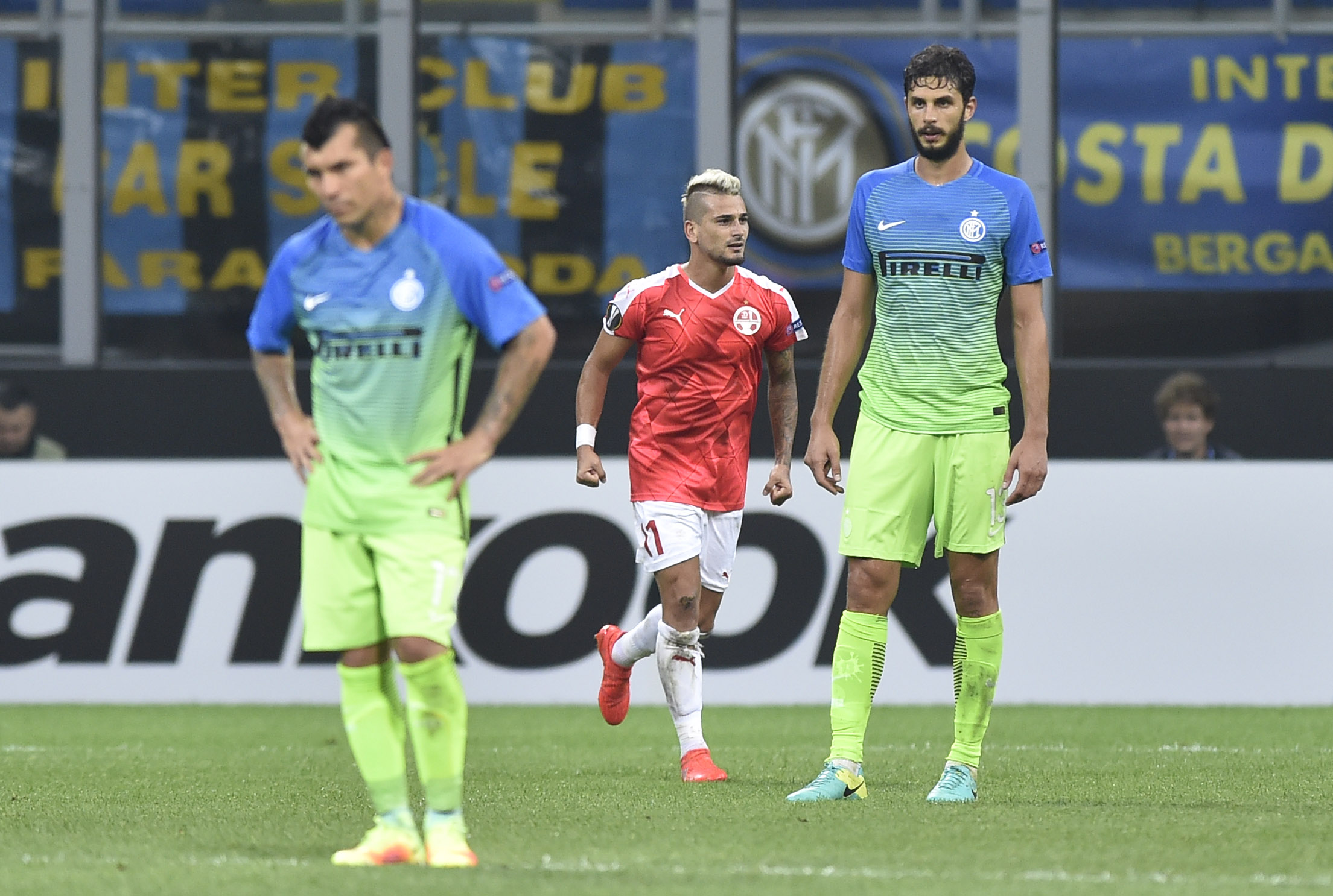 2016-09-15T204135Z_116973695_MT1ACI14611514_RTRMADP_3_SOCCER-EUROPA-ITM-BSH