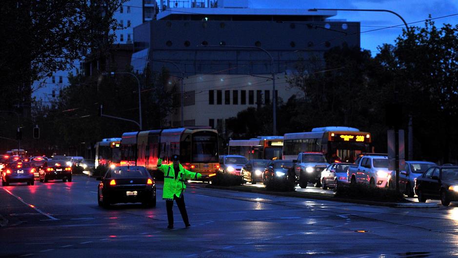 2016-09-28T094103Z_2011500690_S1BEUDWLADAA_RTRMADP_3_AUSTRALIA-STORMS