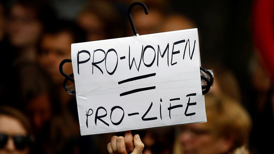2016-10-01T152834Z_1046789200_D1BEUEMJHIAE_RTRMADP_3_POLAND-ABORTION