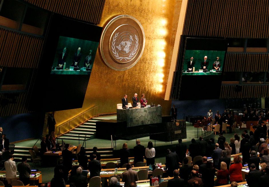 2016-10-28T145430Z_1134356041_S1AEUJOZDUAA_RTRMADP_3_THAILAND-KING-UN