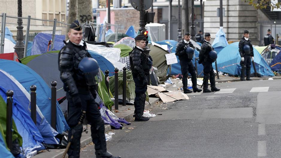 2016-11-04T073010Z_1817031539_LR1ECB40KU0RE_RTRMADP_3_EUROPE-MIGRANTS-PARIS