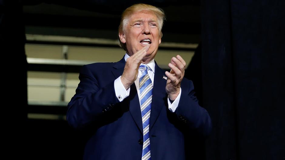 2016-11-08T115250Z_1_MTZGRQECB8BOEHMR_RTRFIPP_0_USA-ELECTION-TRUMP