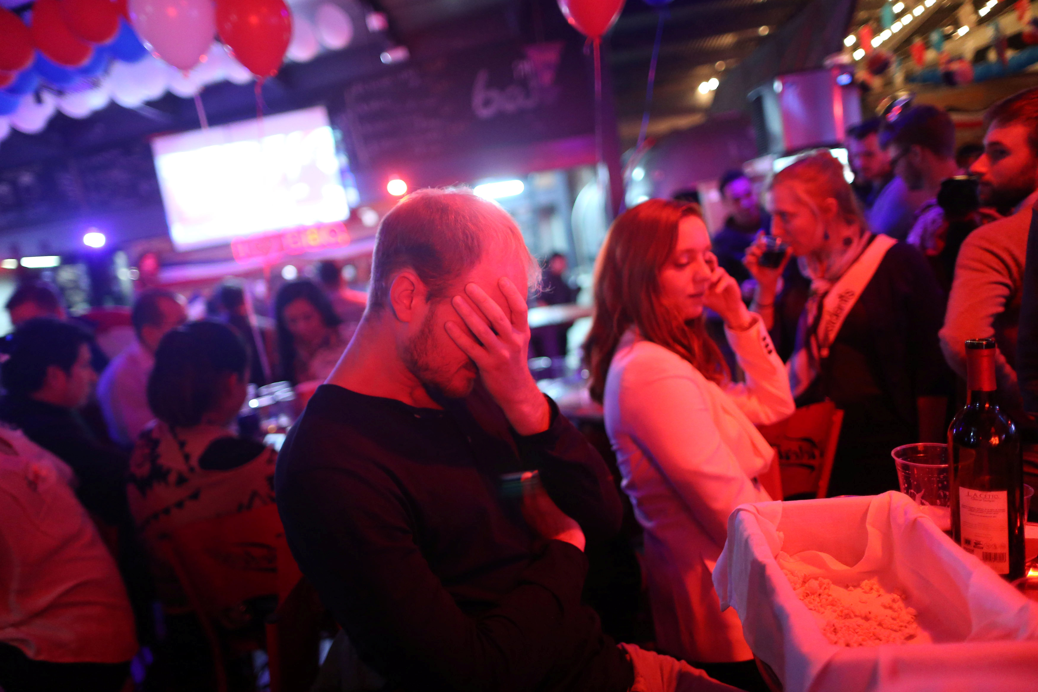 2016-11-09T052825Z_1117375031_S1AEULUAQJAA_RTRMADP_3_USA-ELECTION-REACTION-MEXICO