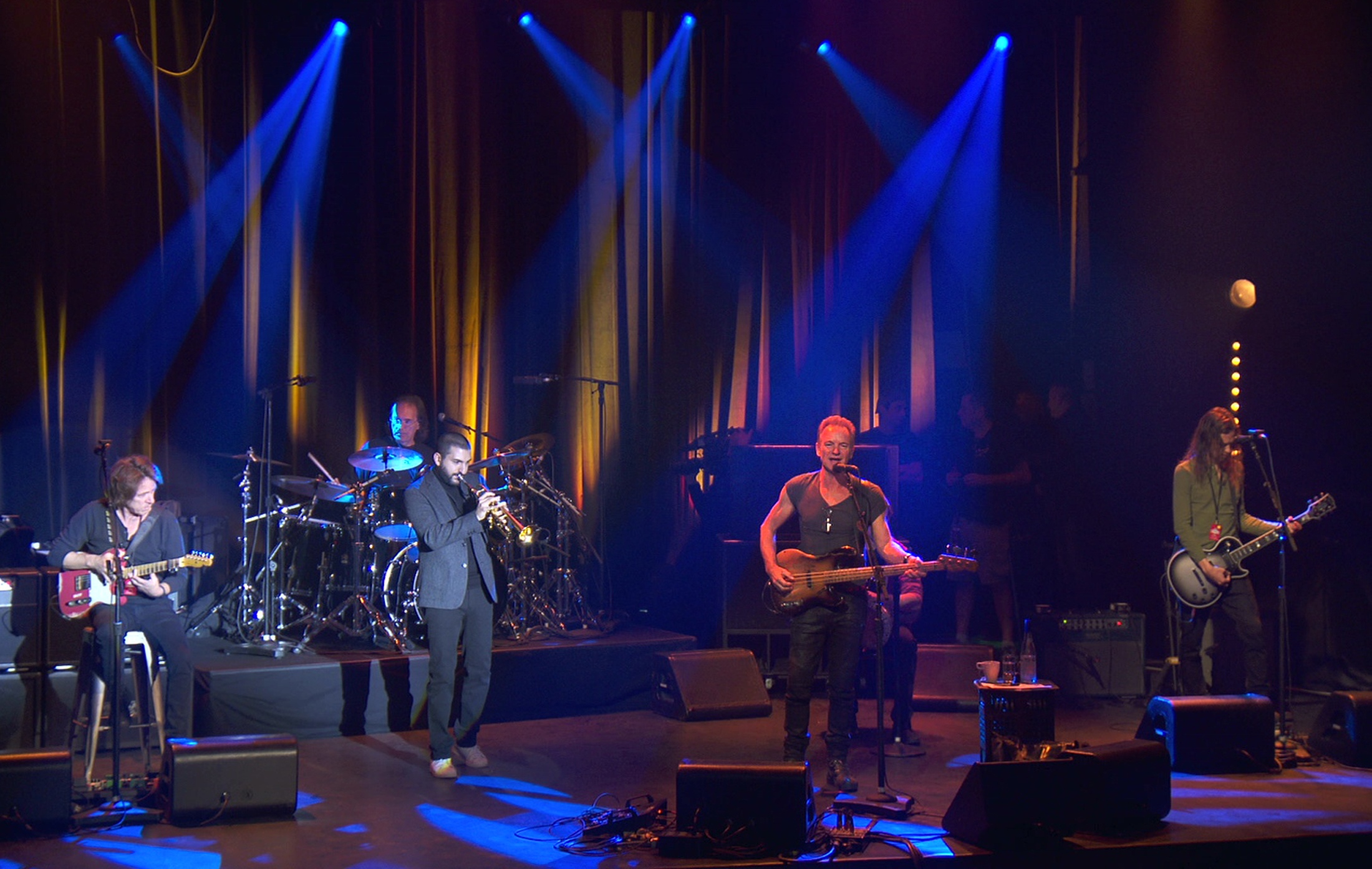 2016-11-12T193755Z_1126642196_LR1ECBC1IIXG6_RTRMADP_3_EUROPE-ATTACKS-FRANCE-STING-BATACLAN