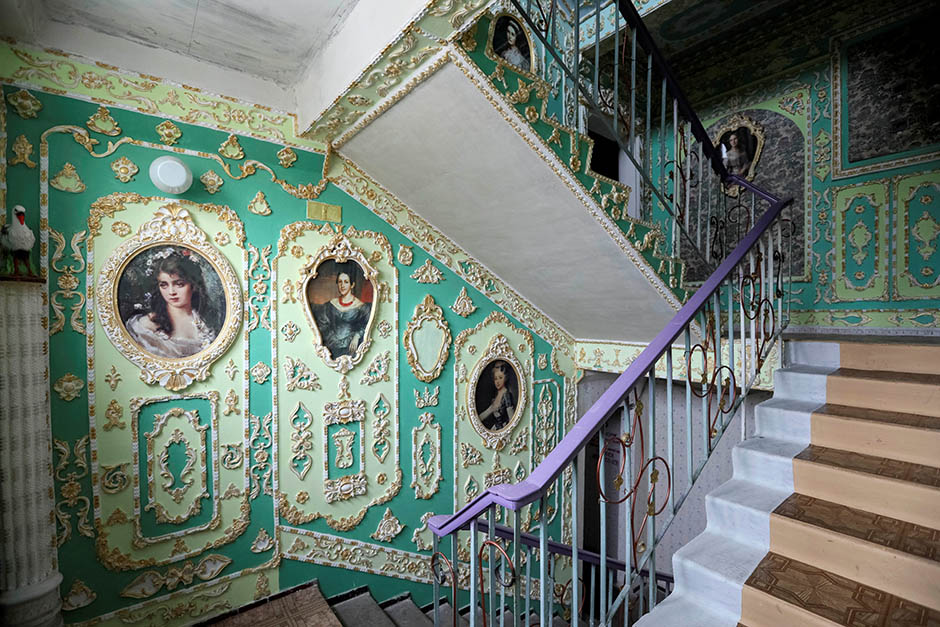 2016-11-18T143643Z_2135030981_D1BEUNODPJAA_RTRMADP_3_UKRAINE-ART