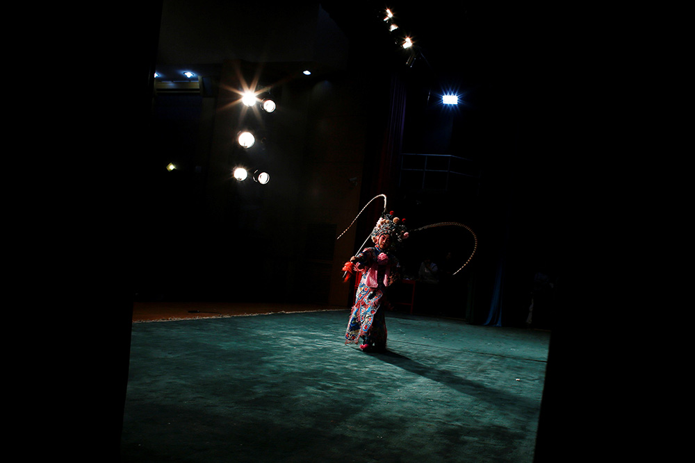 2016-11-26T114732Z_261831362_RC1C094DF7B0_RTRMADP_3_CHINA-OPERA