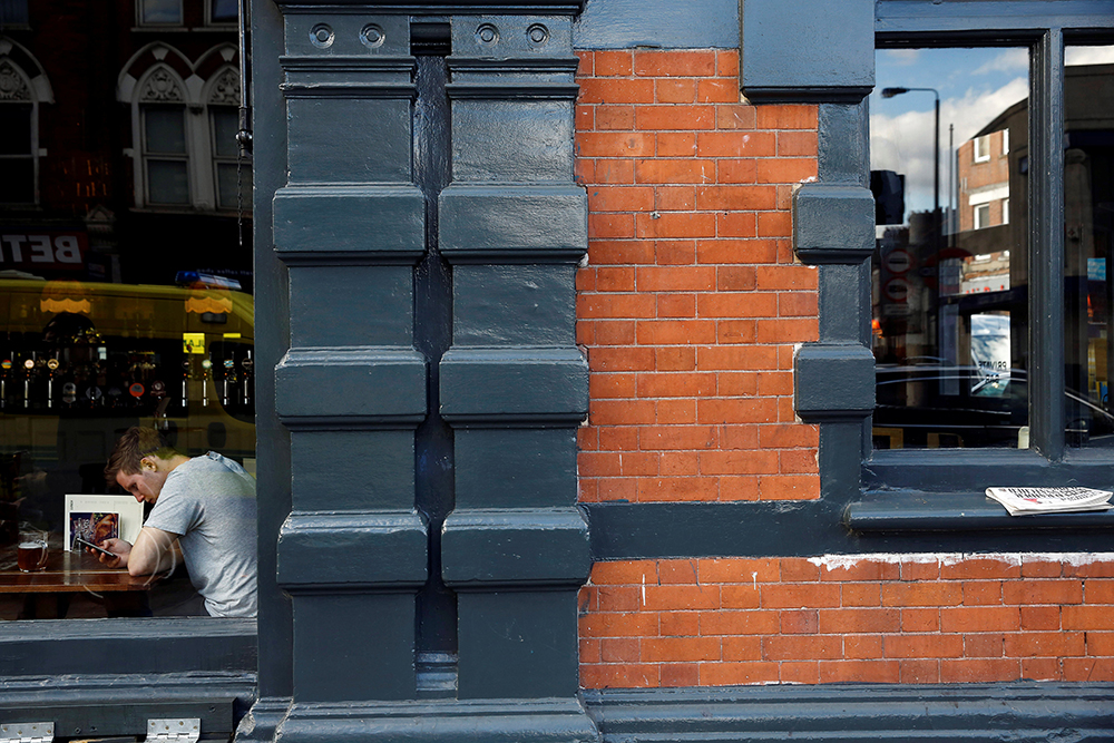 2016-12-01T124333Z_360680169_RC18648CFAA0_RTRMADP_3_NOKIA-CORP-SMARTPHONE