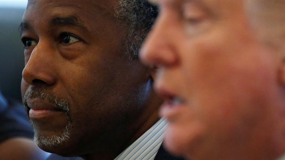 2016-12-05T135202Z_79961984_RC1470FB6100_RTRMADP_3_USA-TRUMP-CARSON