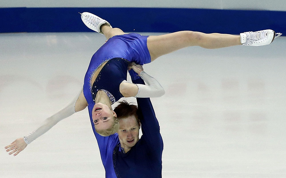 2016-12-09T205803Z_1966073871_LR1ECC91M8G4S_RTRMADP_3_FIGURESKATING-ISU-FINAL