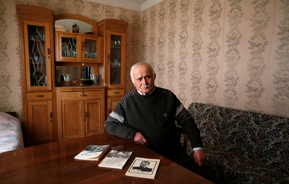 2016-12-15T130113Z_805691170_RC1CFD69CED0_RTRMADP_3_GEORGIA-STALIN