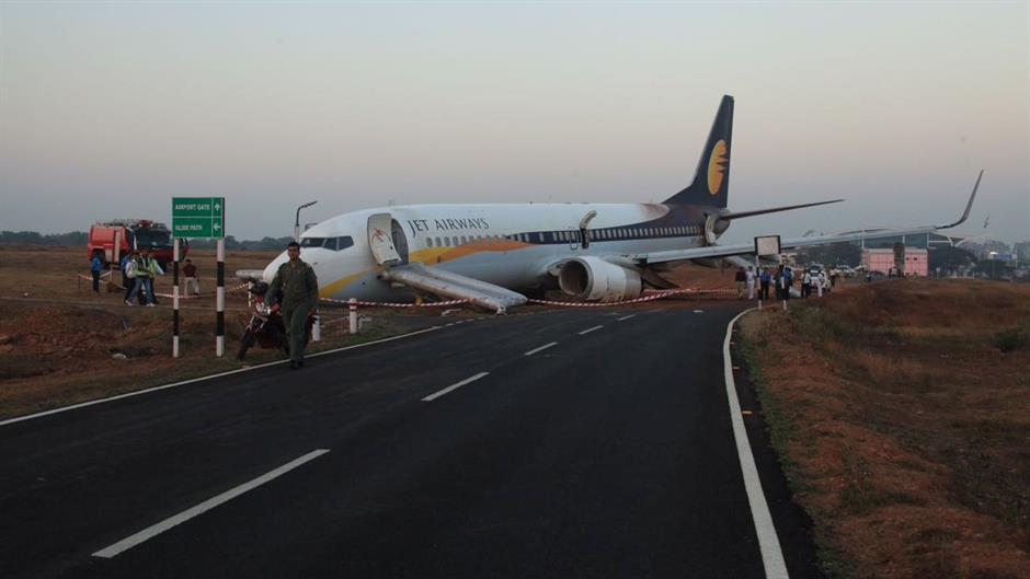 2016-12-27T044424Z_40919398_RC18B937D7C0_RTRMADP_3_INDIA-PLANE