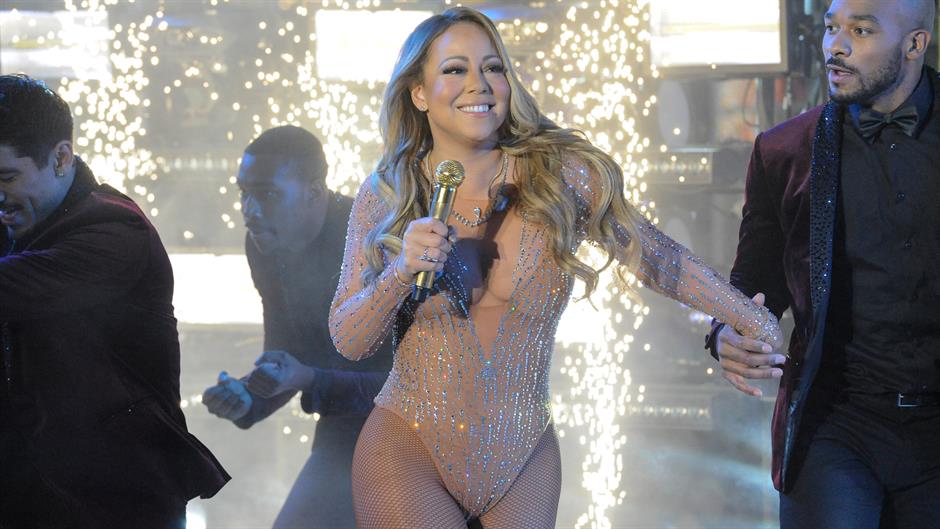 2017-01-01T064037Z_1178467323_RC1728684D40_RTRMADP_3_NEW-YEAR