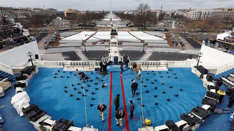 2017-01-20T020012Z_516389321_RC15CC1B7DC0_RTRMADP_3_USA-TRUMP-INAUGURATION