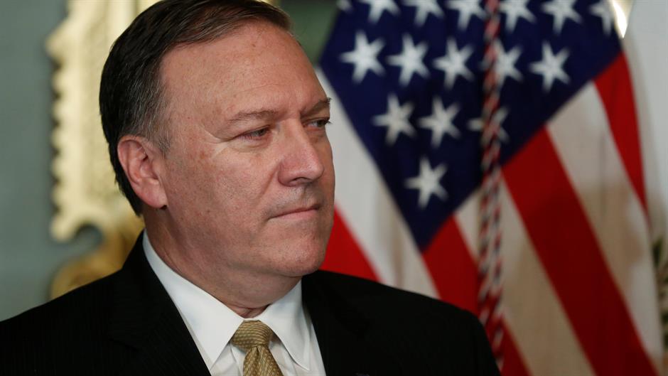 2017-01-24T022013Z_971852735_RC1517C4DD20_RTRMADP_3_USA-TRUMP-POMPEO