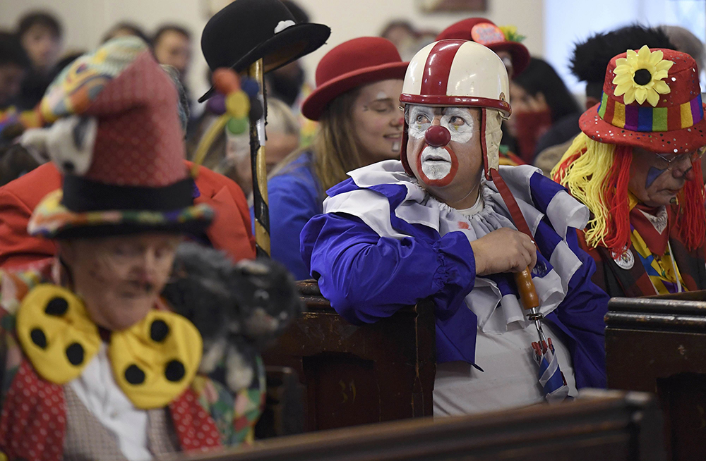 2017-02-05T163233Z_228213199_LR1ED2519XXXB_RTRMADP_3_BRITAIN-ODDLY