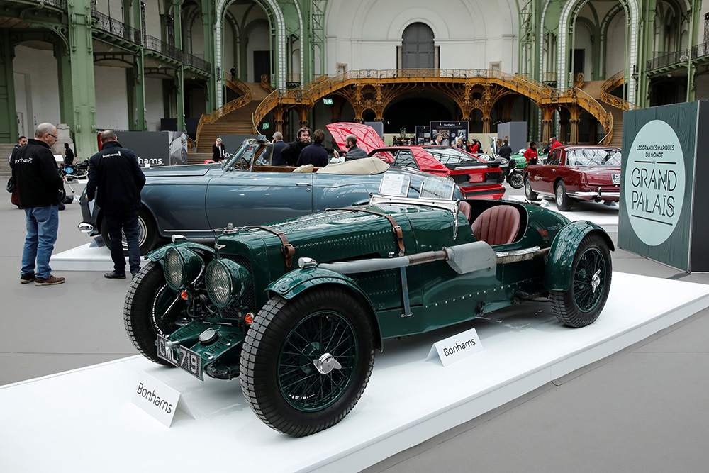 2017-02-08T113501Z_1497172718_RC1CB871DB50_RTRMADP_3_FRANCE-RETROMOBILE