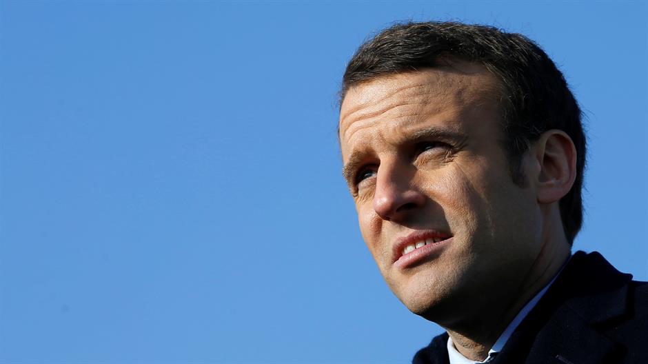 2017-02-10T180121Z_2096598223_RC1A15A7E1A0_RTRMADP_3_FRANCE-ELECTION