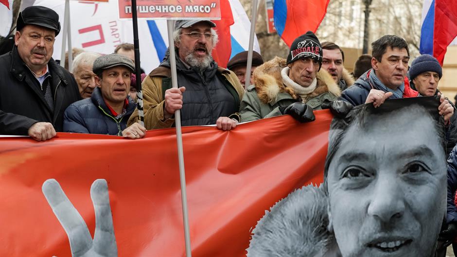 2017-02-26T122729Z_1375952355_RC1DDE2C7AA0_RTRMADP_3_RUSSIA-OPPOSITION-MARCH