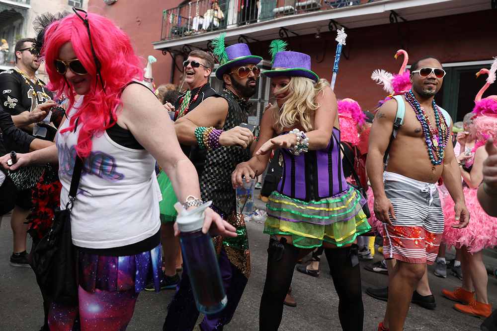 2017-02-28T232921Z_1070673511_RC150BA08E00_RTRMADP_3_USA-MARDI-GRAS