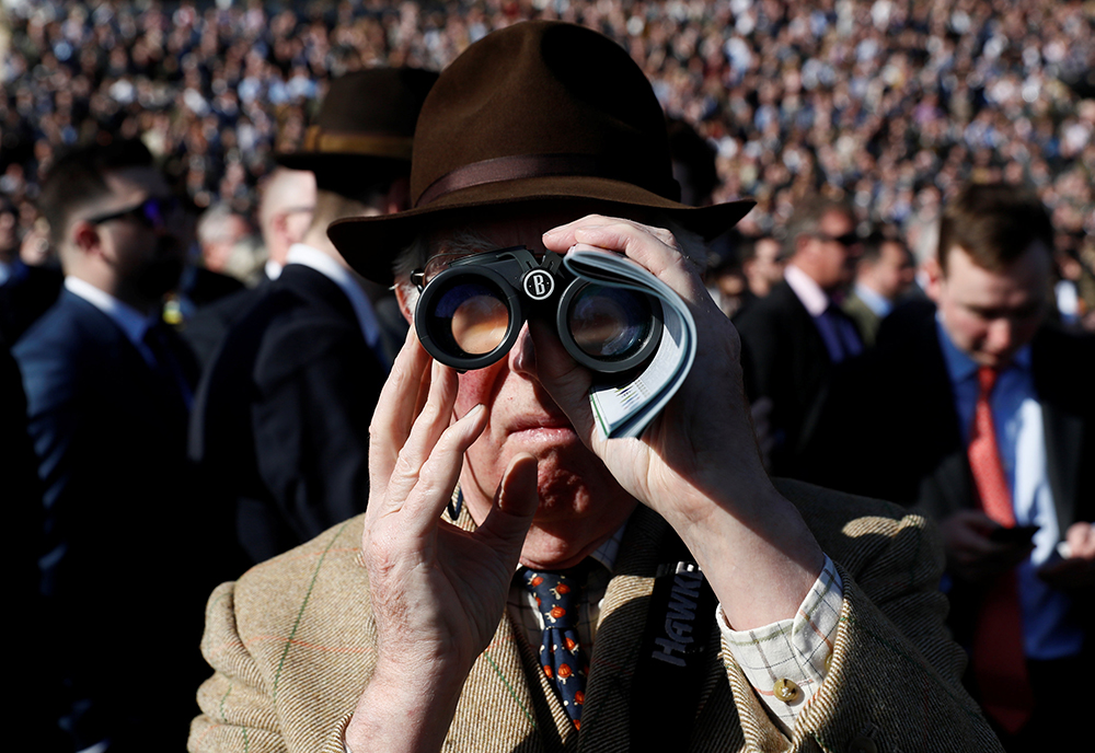 2017-03-16T021344Z_1096340126_RC1CA47A5560_RTRMADP_3_HORSE-RACING-CHELTENHAM