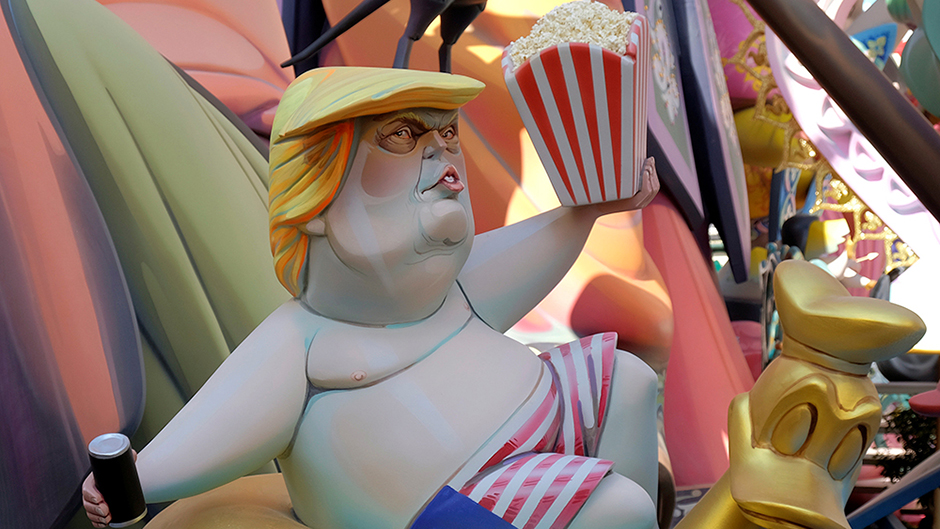 2017-03-17T092239Z_746166794_RC13E223EBC0_RTRMADP_3_SPAIN-CULTURE-FALLAS 11