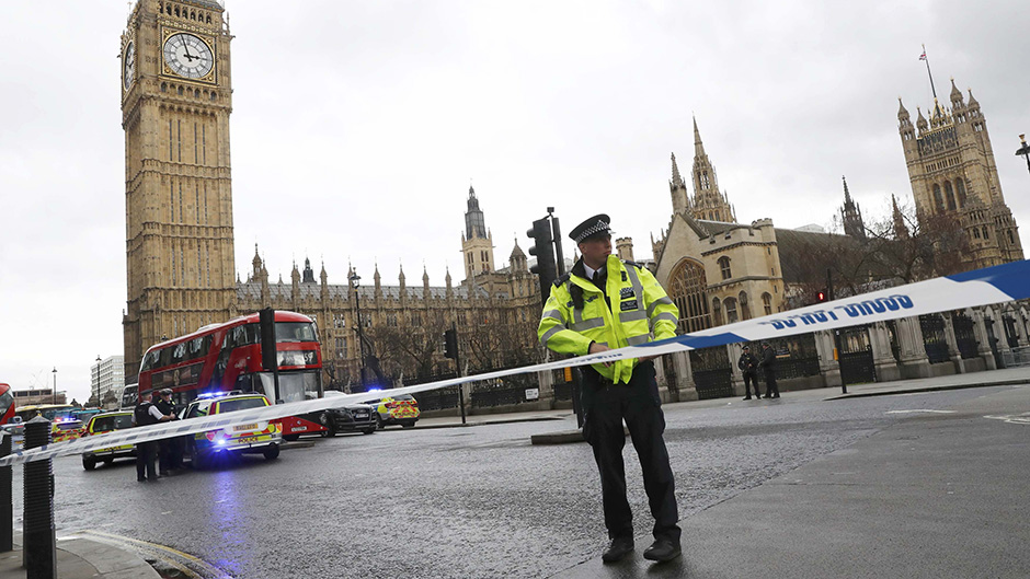 2017-03-22T145916Z_1791164900_LR1ED3M15MGPS_RTRMADP_3_BRITAIN-SECURITY