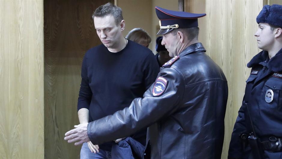2017-03-27T131953Z_888512887_LR1ED3R110U94_RTRMADP_3_RUSSIA-NAVALNY-COURT