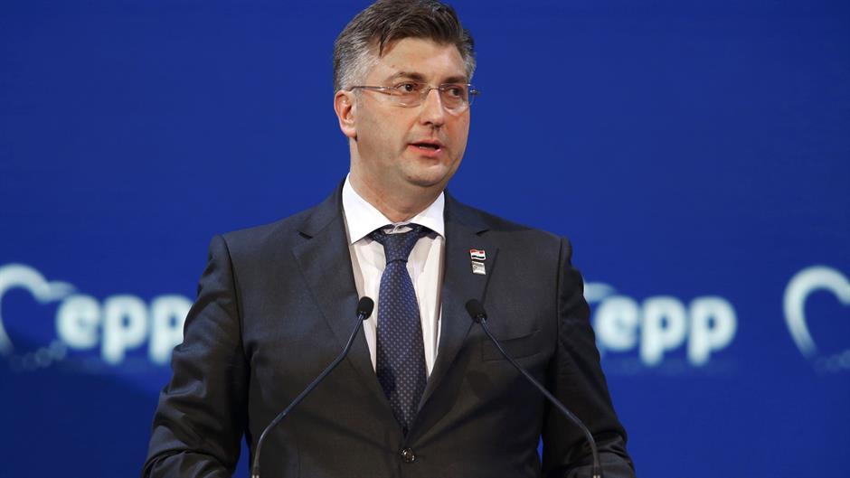 2017-03-30T100628Z_369005607_LR1ED3U0S2HZQ_RTRMADP_3_EU-FUTURE