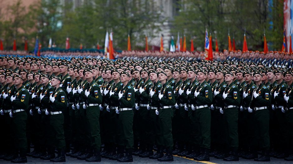 2017-05-09T071628Z_175842827_RC11BAE49A60_RTRMADP_3_WWII-ANNIVERSARY-RUSSIA-PARADE