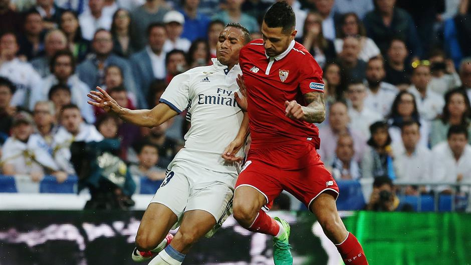 2017-05-14T191302Z_1170616898_RC15BF891A90_RTRMADP_3_SOCCER-SPAIN-REA-SEV