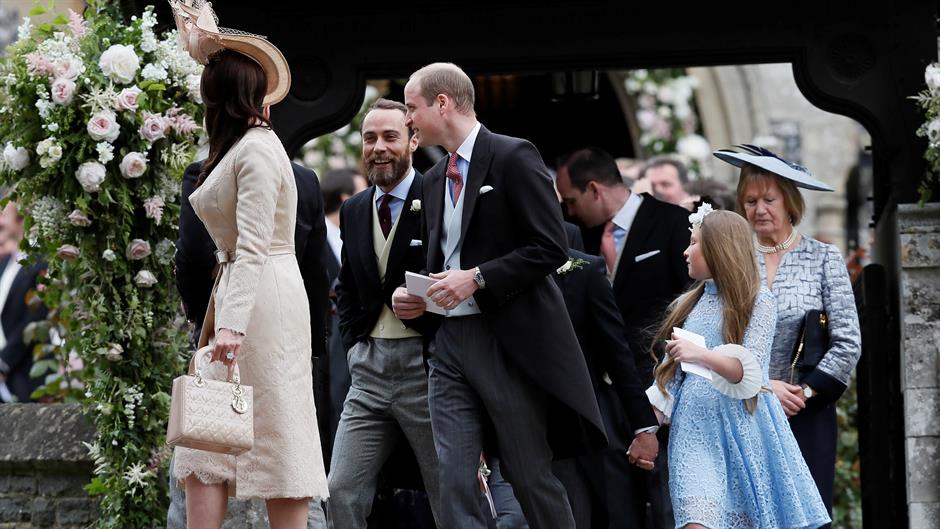 2017-05-20T130340Z_1439416547_RC1A29BAF670_RTRMADP_3_BRITAIN-ROYALS-WEDDING