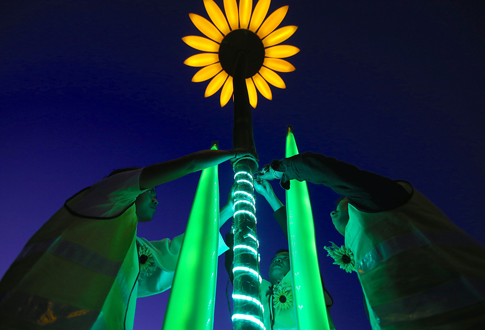 REUTERS/Steven Saphore