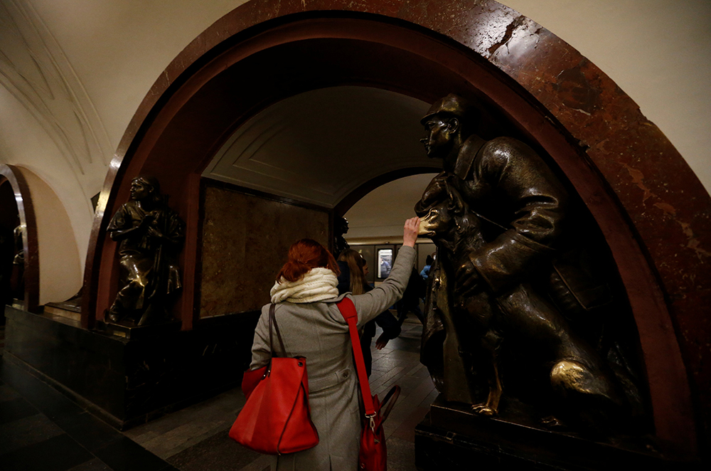 2017-05-31T100654Z_1388700443_RC1F57971510_RTRMADP_3_RUSSIA-METRO