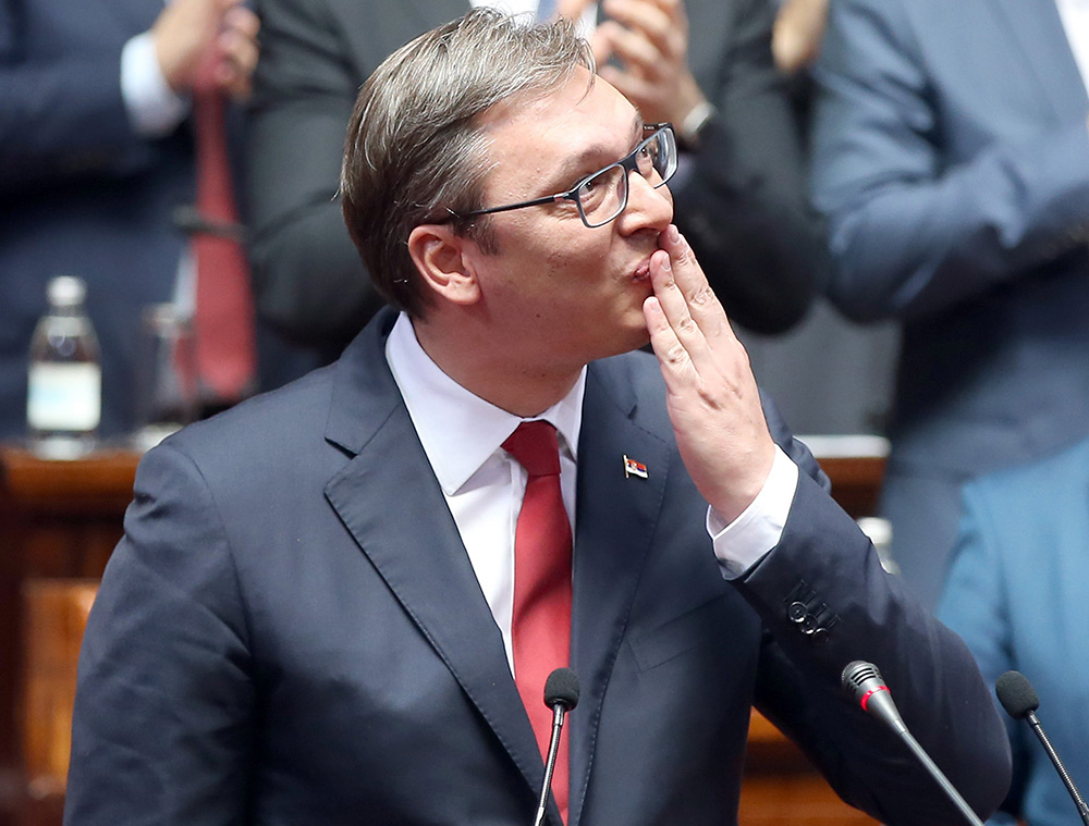 2017-05-31T102631Z_82485823_UP1ED5V0T0658_RTRMADP_3_SERBIA-PRESIDENT