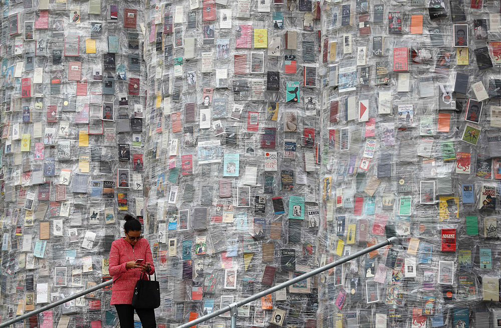2017-06-07T132404Z_1486162928_UP1ED671183TL_RTRMADP_3_GERMANY-LIFE-DOCUMENTA