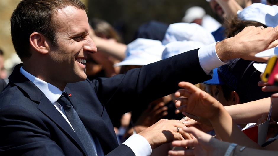 2017-06-18T120846Z_246758606_RC1932E0FF20_RTRMADP_3_FRANCE-ELECTION-MACRON-DE-GAULLE