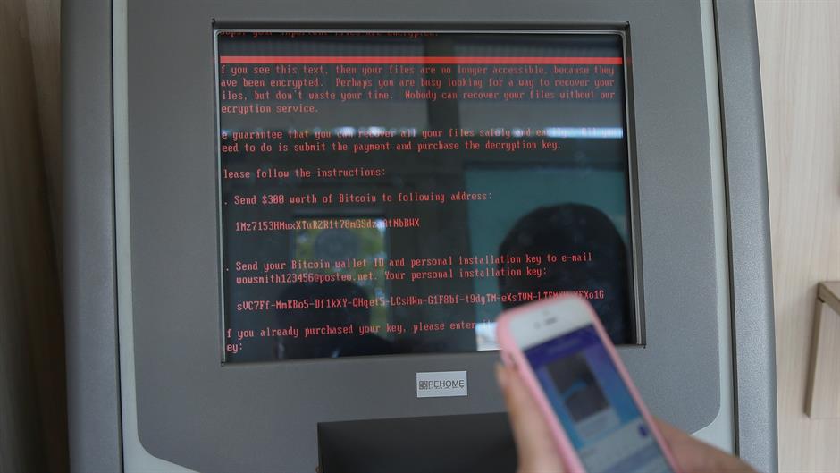 2017-06-27T144303Z_474229465_RC17E5E3BC60_RTRMADP_3_CYBER-ATTACK-UKRAINE