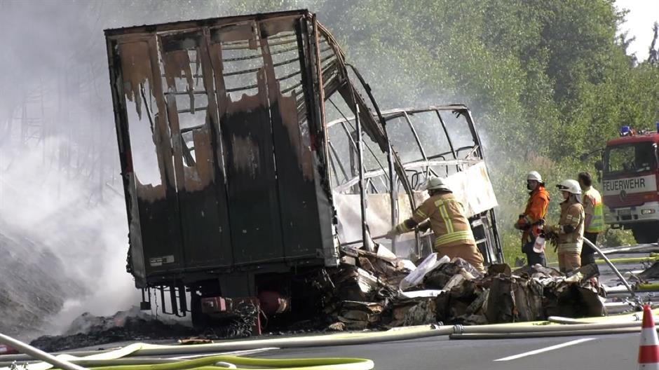 2017-07-03T083154Z_1261677976_RC19CF8BCC70_RTRMADP_3_GERMANY-CRASH