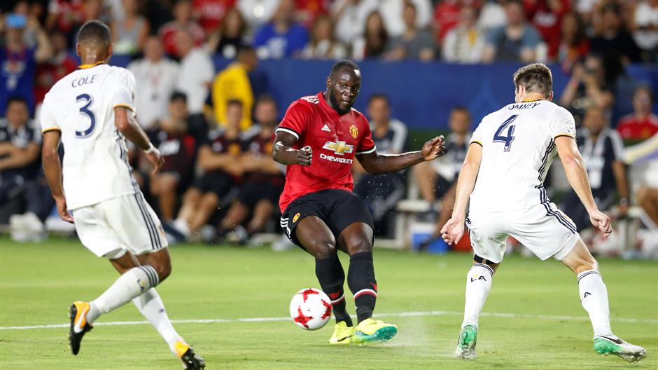 2017-07-16T035347Z_803146115_RC1E95924EE0_RTRMADP_3_SOCCER-USA-FRIENDLY