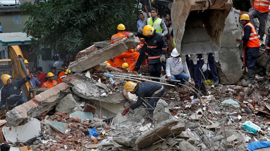 2017-07-25T112730Z_55238307_RC13CDF3EDB0_RTRMADP_3_INDIA-COLLAPSE