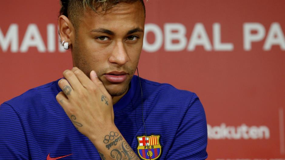 2017-07-26T211143Z_2036004760_RC1CBE33C8F0_RTRMADP_3_SOCCER-BRAZIL-NEYMAR-TAX