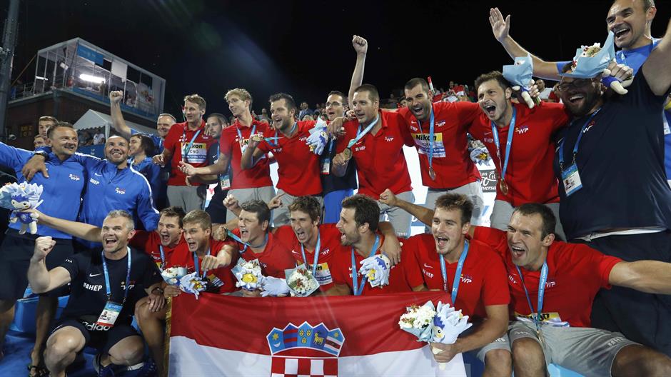 2017-07-29T202435Z_374768958_UP1ED7T1KOYNZ_RTRMADP_3_SWIMMING-WORLD