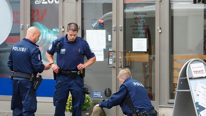 2017-08-18T215819Z_1877803291_RC115F9F7050_RTRMADP_3_FINLAND-STABBING